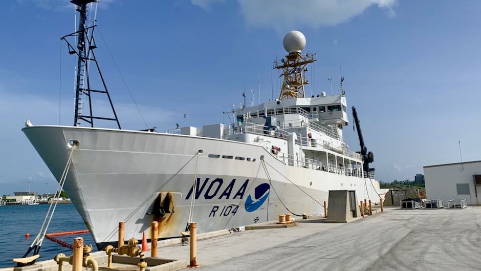 NOAA vessel before the research cruise for GOMMEC-4